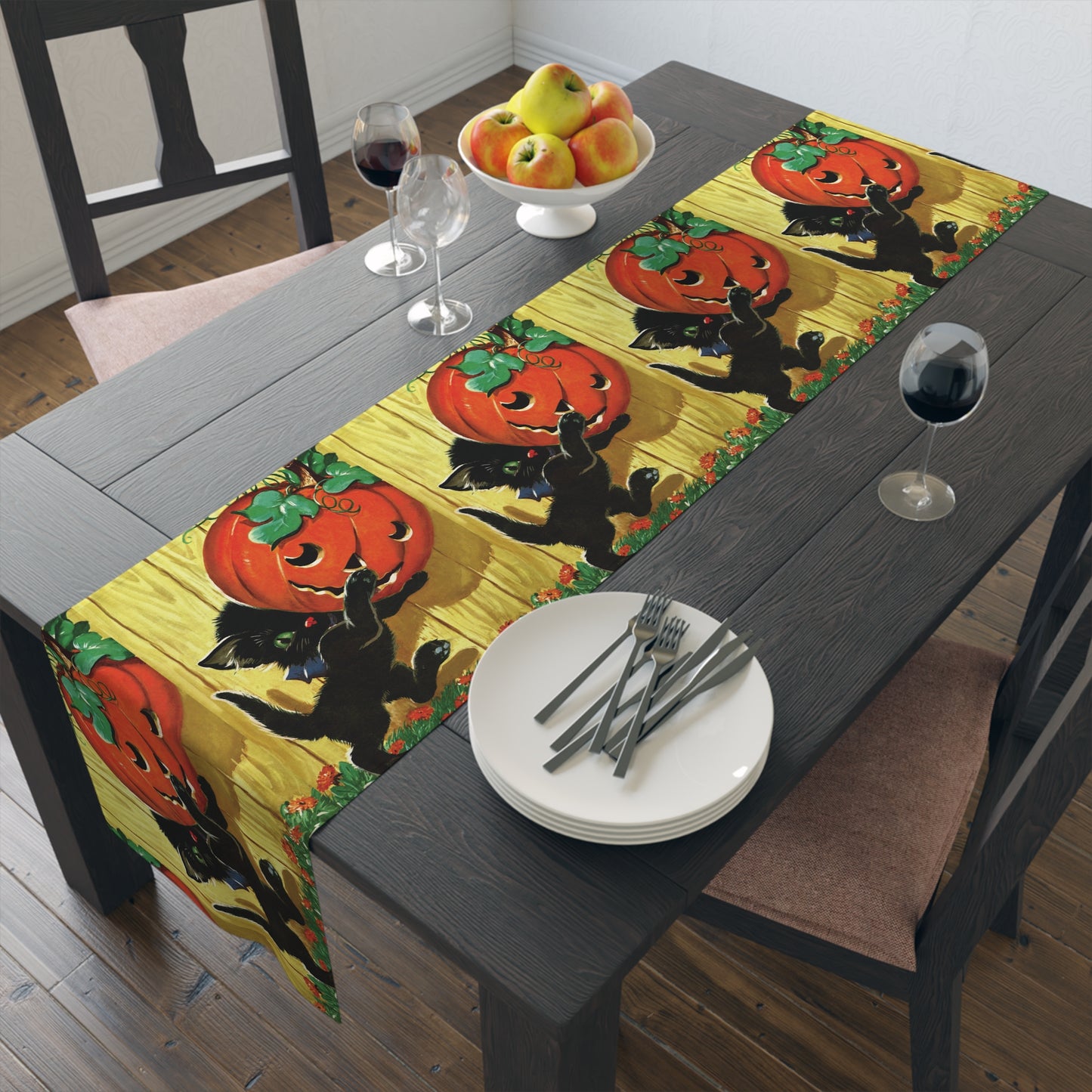 Black Cat With Jack O Lantern Retro Halloween Print Cotton Poly Table Runner