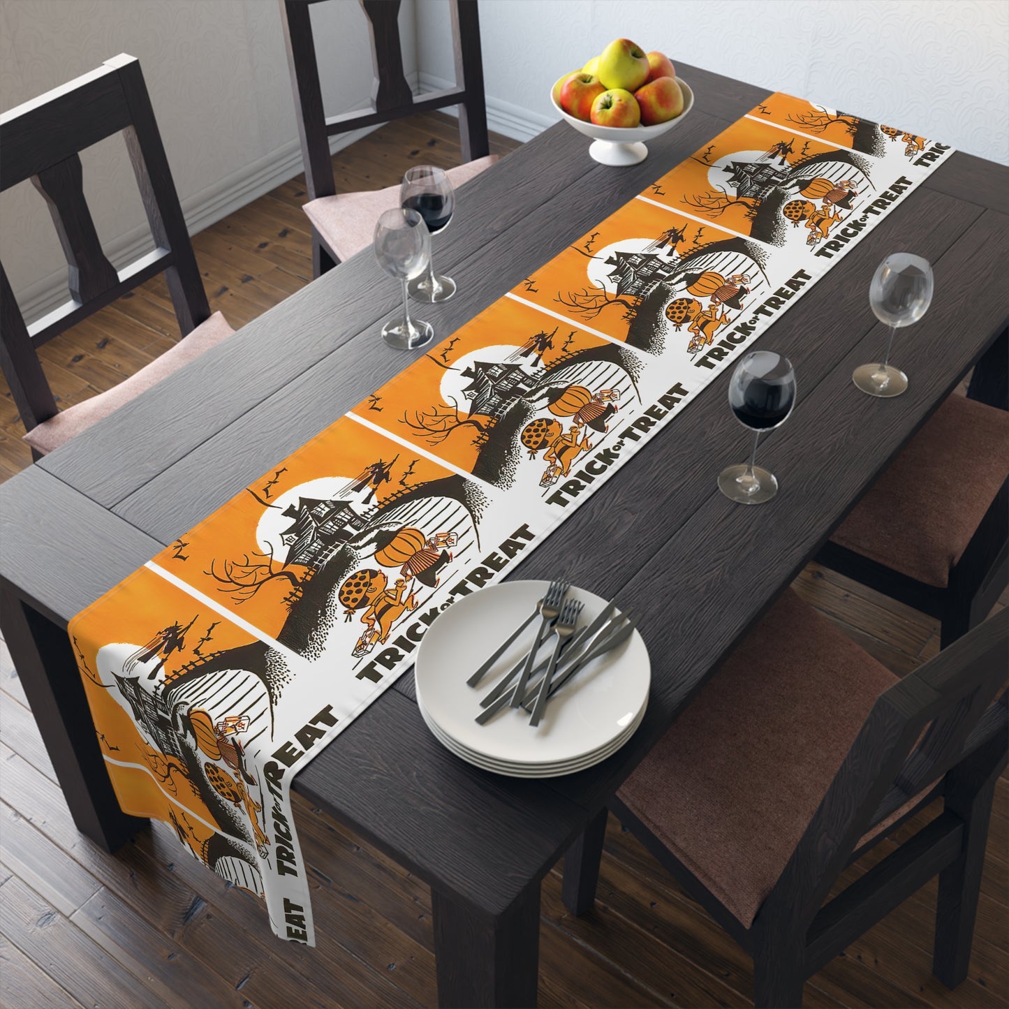 Trick Or Treat Haunted House Retro Halloween Print Cotton Poly Table Runner